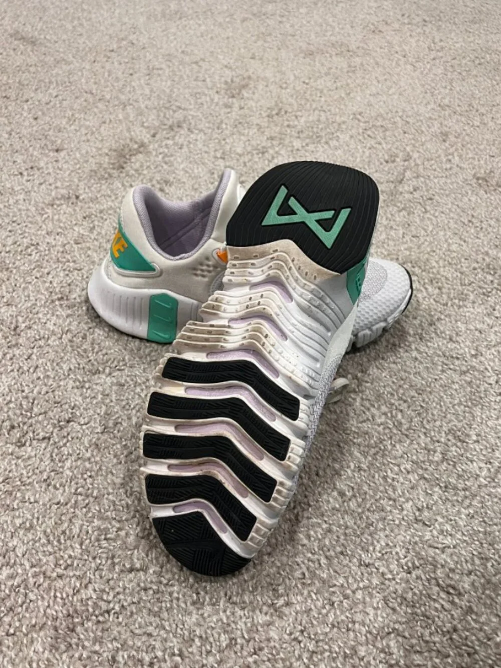 Nike Free Metcon 5 White Emerald Rise Training Shoes Women's Size 8